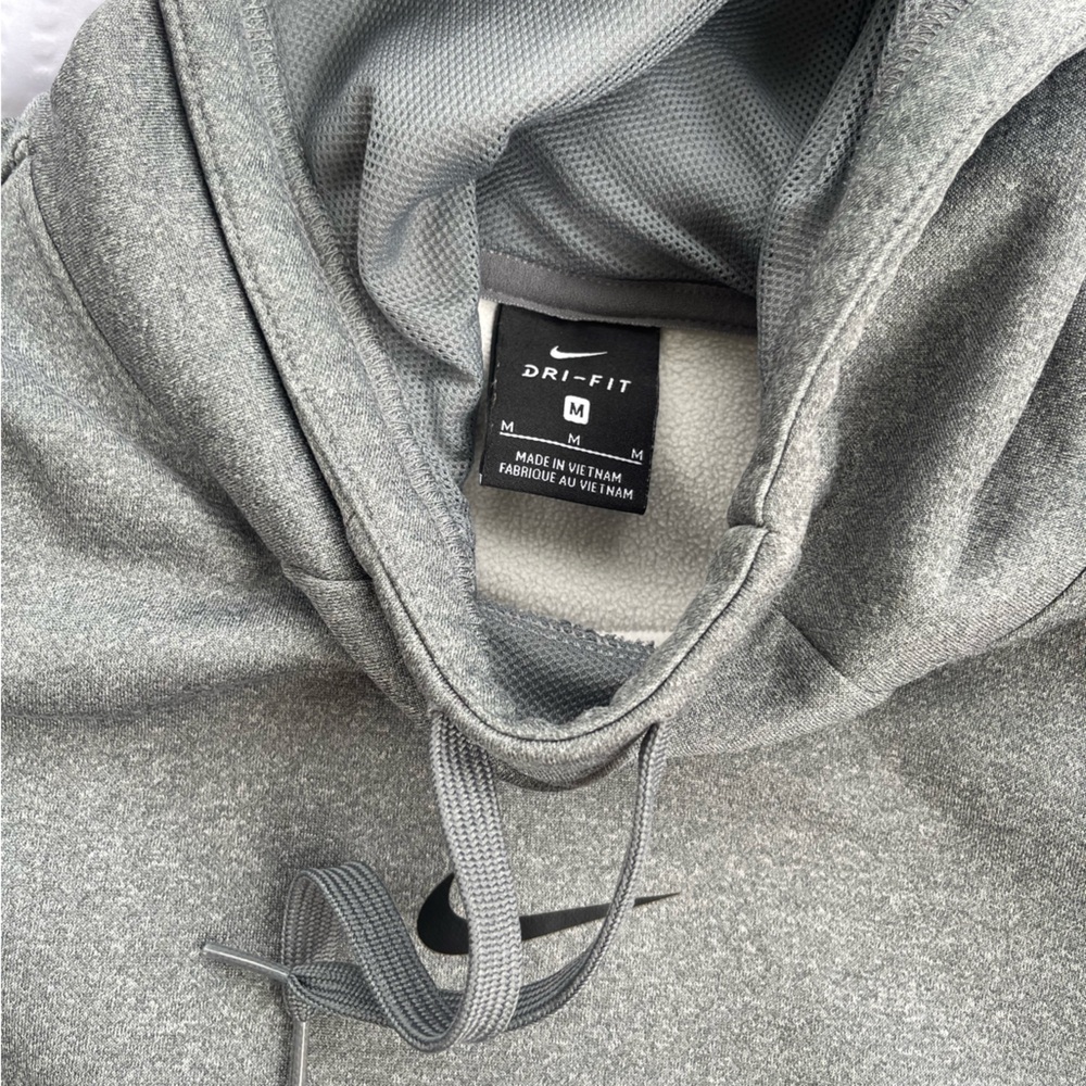 Women’s Nike Hoodie - Picture 3 of 3